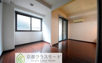 Room 4.4