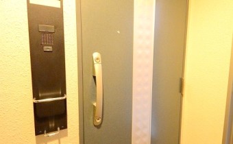 玄関　ダブルロック