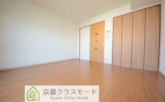 ワイドな室内空間が魅力です♪駅まで徒歩3分！