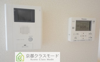 ※室内写真は同マンション内の別タイプの物です。
