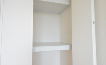 ※室内写真は同マンション内の別タイプの物です。