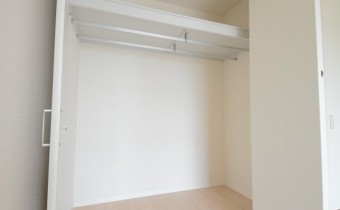 ※室内写真は同マンション内の別タイプの物です。