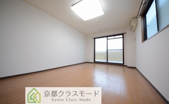 Room8
