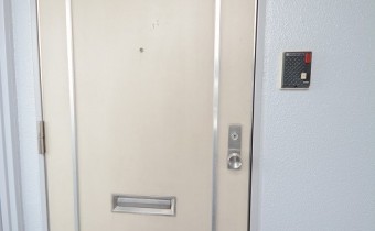 玄関ドア