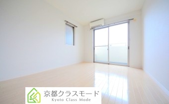 白ベースの明るく綺麗な室内空間♪「角部屋」です！