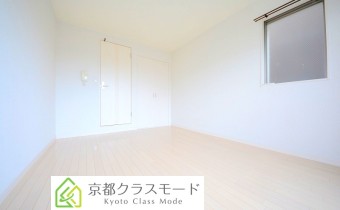 洋室7.7帖
