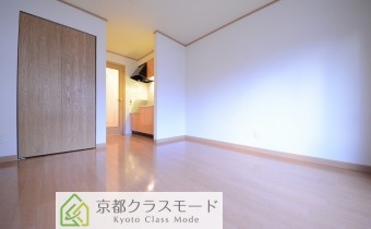 南向きバルコニーで陽当たり良好！3点セパレートタイプの1Kです♪
