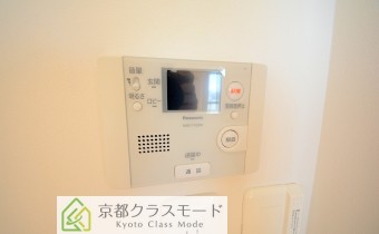 安心のTVモニター付きオートロックです！