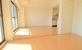 仕切りを開放すれば広々快適空間に♪