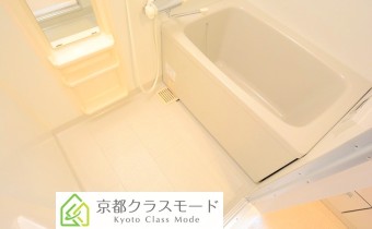 嬉しい追い焚き機能、浴室乾燥機付き♪