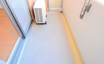 バルコニーはゆったりスペース♪