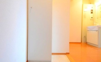 入ってL字にお部屋があるので丸見えでないのが嬉しいですね！