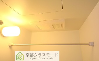 ※室内写真は301号室の写真です。