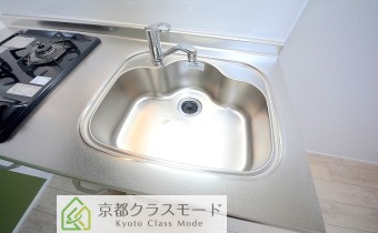 ※室内写真は301号室の写真です。