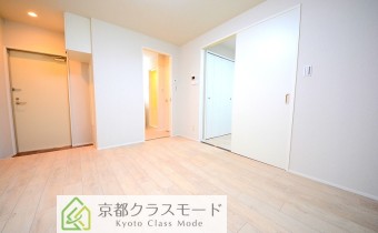 ※室内写真は301号室の写真です。