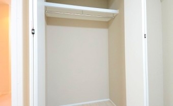 ※室内写真は301号室の写真です。