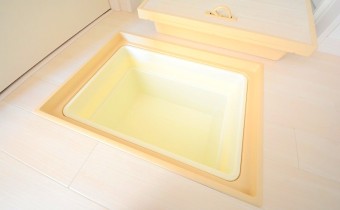 ここにも床下収納が！