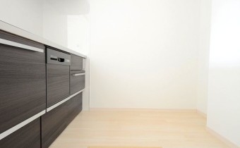 食器棚や冷蔵庫を設置しても十分なスペースがあります。