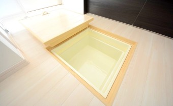 床下収納2つ目です。