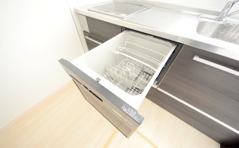 レア設備の食器洗浄機です！時短＆手荒れも対策にも!!