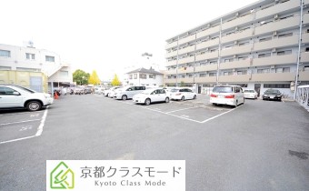 敷地内ガレージ