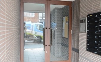 マンションエントランス　