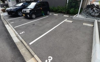 敷地内ガレージ