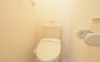 ウォシュレットトイレ完備