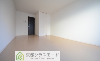 広々9.3帖の洋室　清潔感があります♪