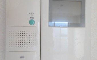 ＴＶモニターホンで来客の様子が見えて安心です♪