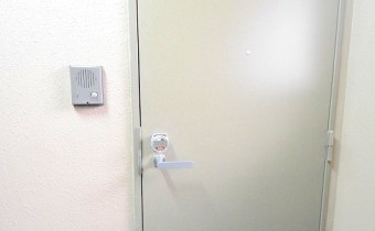 カードキー玄関ドア　