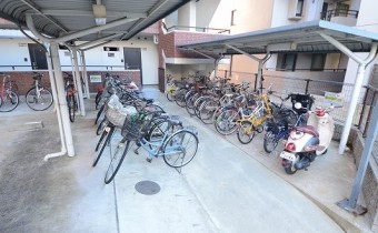 屋根付駐輪場