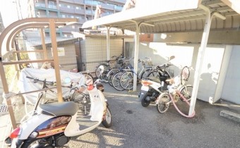 屋根付駐輪場
