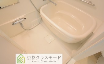 エッグ型のお洒落な浴槽