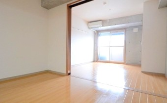 LDK 8　寝室と分けて使うのもOK