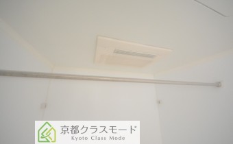 浴室乾燥機付き！