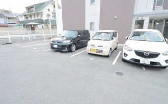 敷地内ガレージ　要：空き確認