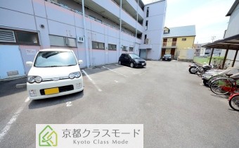 敷地内ガレージ