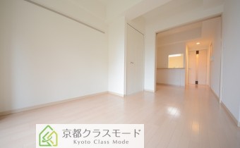 仕切りを開放すれば広々13.1帖のリビングに！