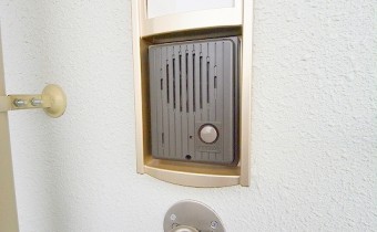 インターホン