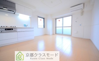 LDK 10.5帖　全戸南向きで陽当たり良好！