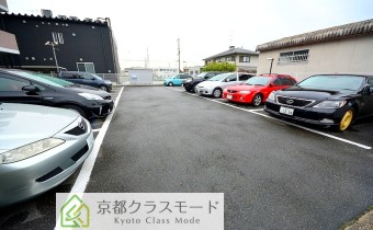 敷地内ガレージ