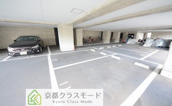 敷地内ガレージ