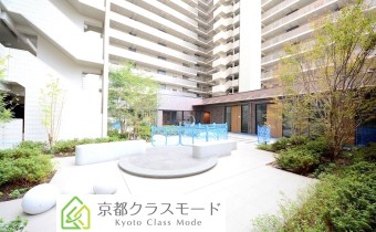 マンション中庭