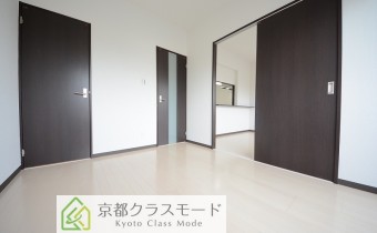 洋室5.9帖・別アングル