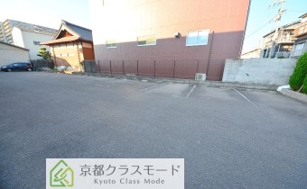 敷地内ガレージ