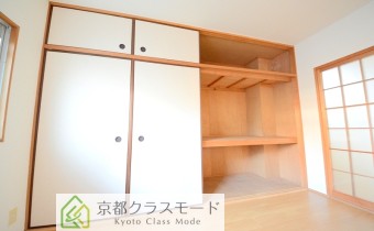 押入　大きな収納です！