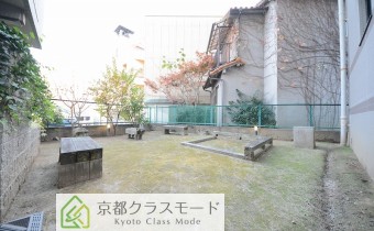 敷地内には広場もあります♪