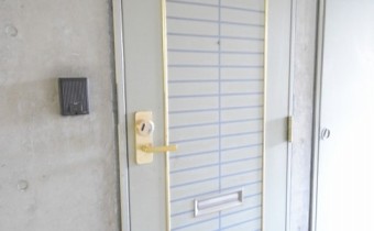 玄関扉
