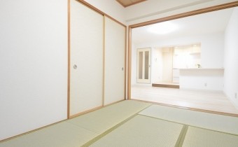 押入れがあるので収納もバッチリ！